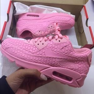 🚫SOLD🚫 Nike Shanghai Air Max 90 Pink